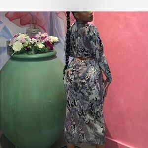 Snake-Print Bodycon Midi Skirt - Purple/Gray